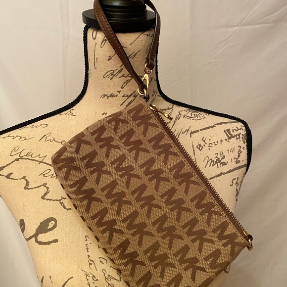 Michael Kors Wristlet - Picture 2 of 3